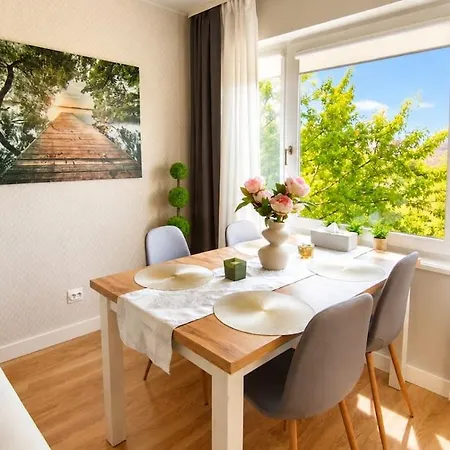 2 Bedroom Apartment, 15 Min From The Old Town !